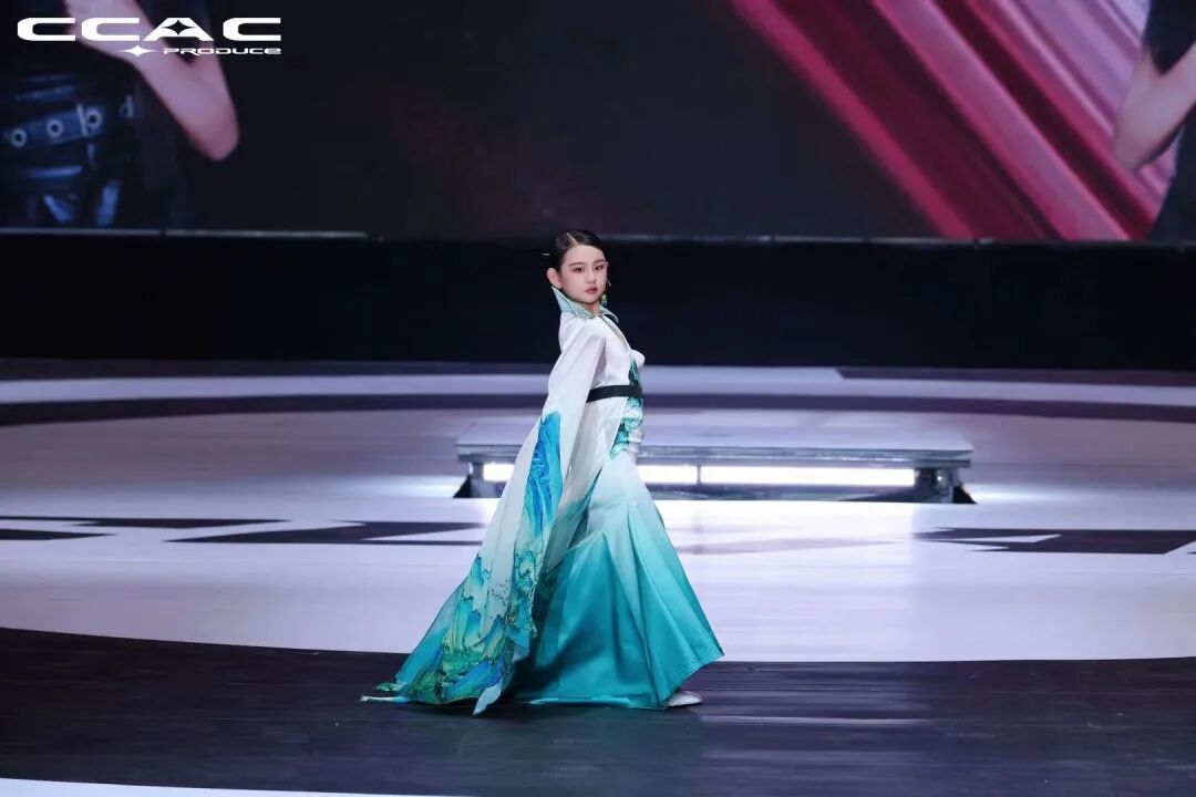 杨佳霓2.jpg