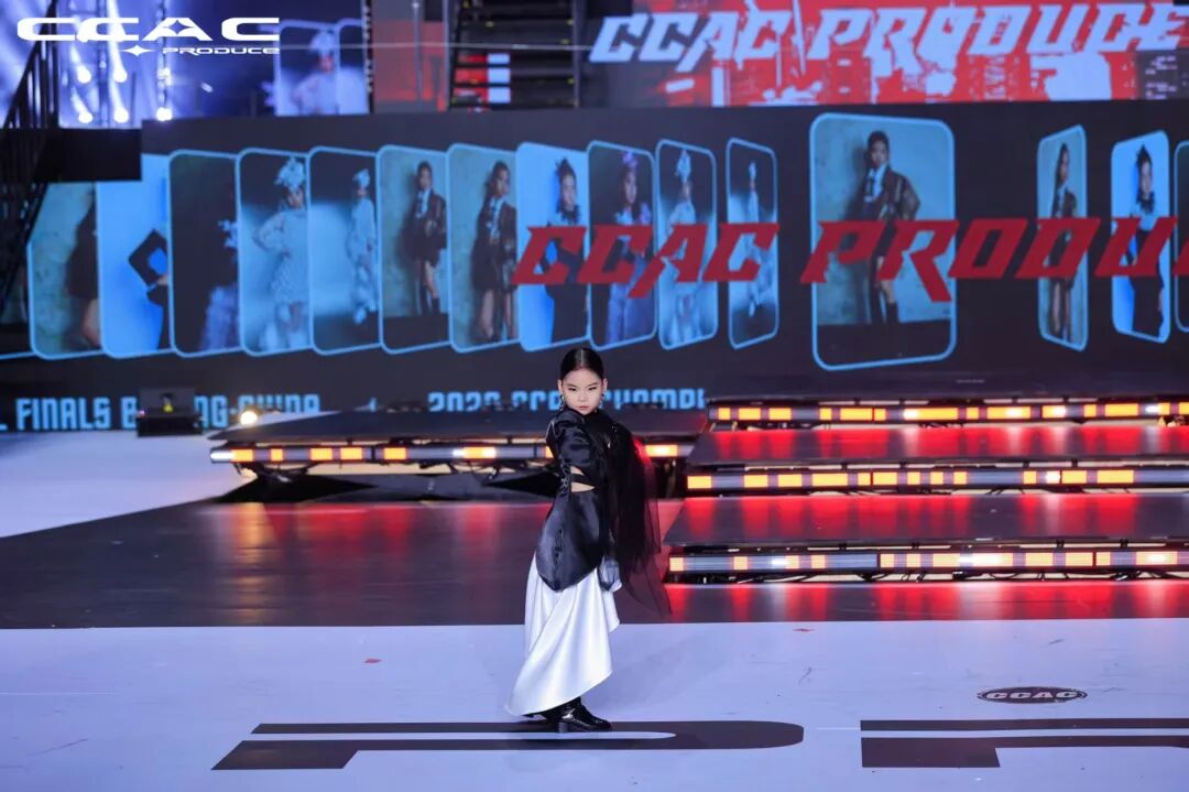 李郑欣桐1.jpg